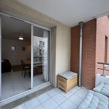 Apartmán In With Private Parking