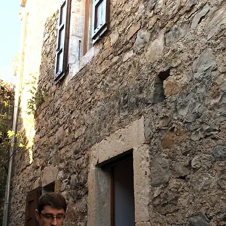 In * Mostuéjouls